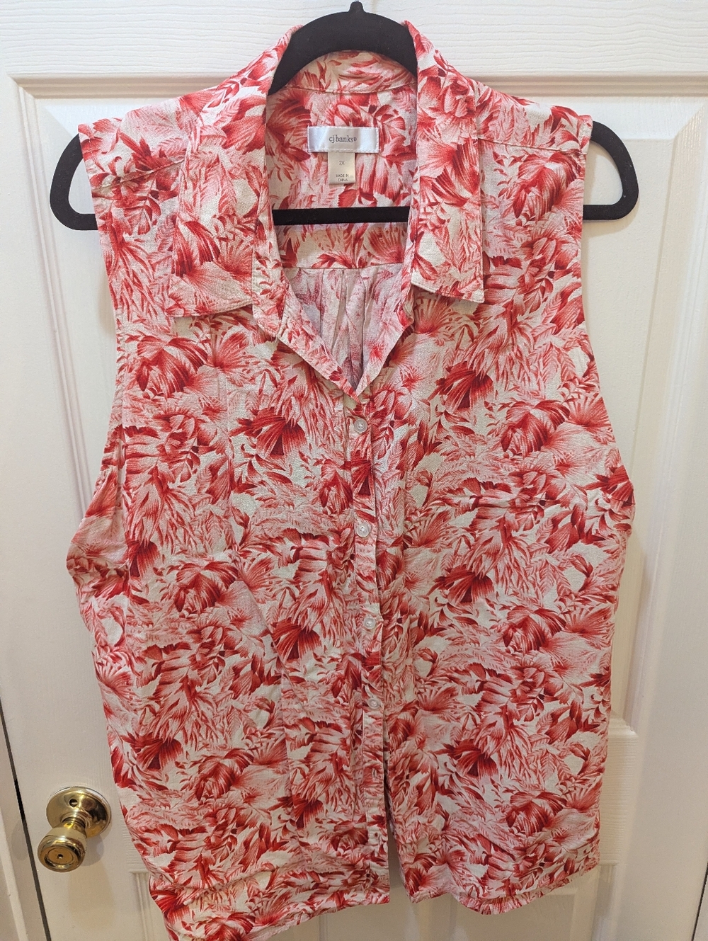 CJ Banks Red Floral Lenin Blend Sleeveless Button-Front Camisole